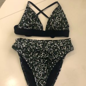 NWOT Shade & Shore Bikini
